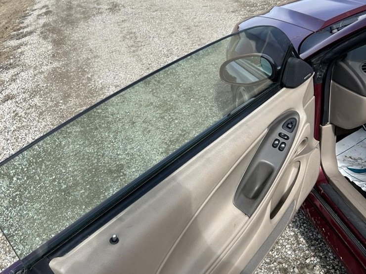 2004-ford-mustang-image-11