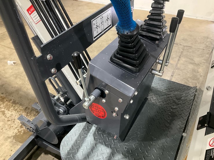 #1601-•-unused-2025-bttl12-excavator-image-14