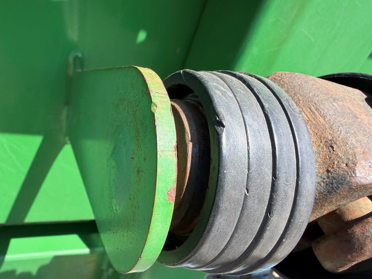 john-deere-608c-image-10