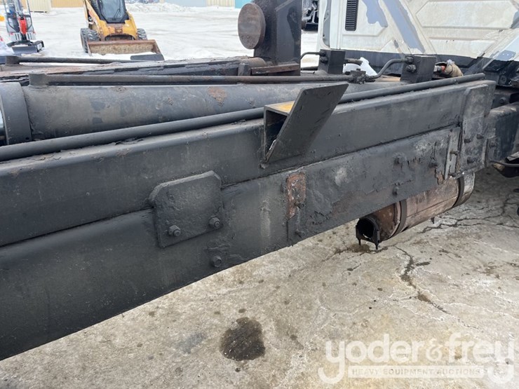 2002-international-durastar-4300-image-30