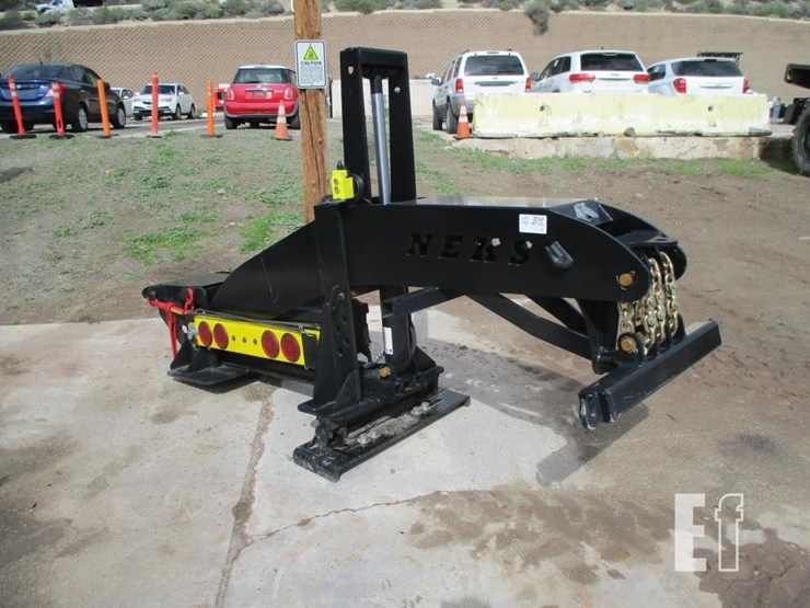 meks-fifth-wheel-wrecker-boom-image-1