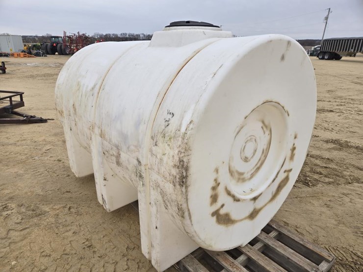 #26-•-1500-gallon-poly-round-tank-image-7