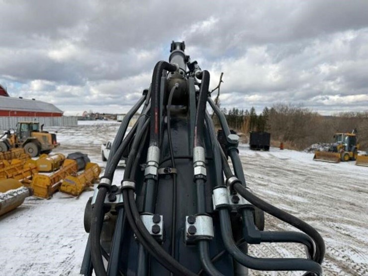 2023-hyundai-hx130a-lcr-image-36