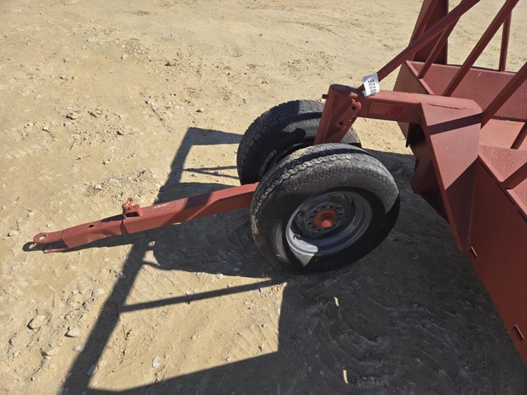 #226-•-portable-hay-feed-wagon-image-2