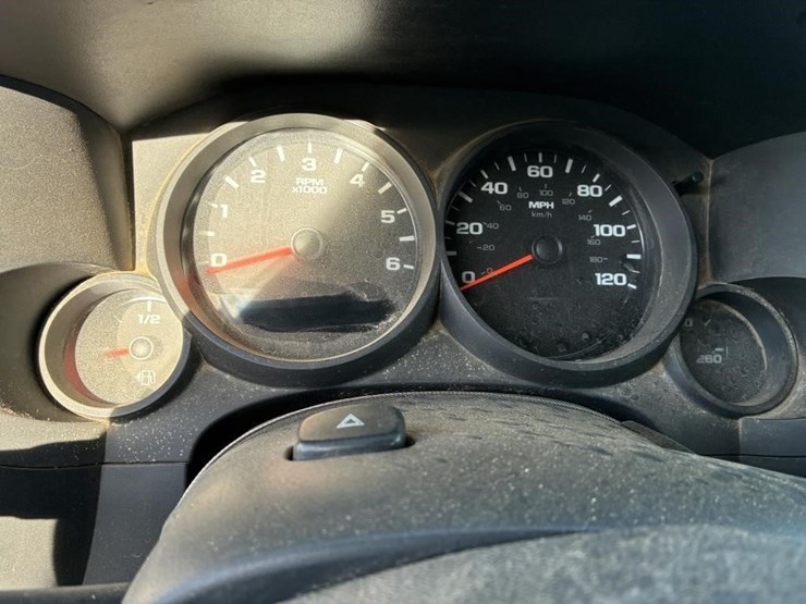 2012-chevrolet-silverado-1500-image-14