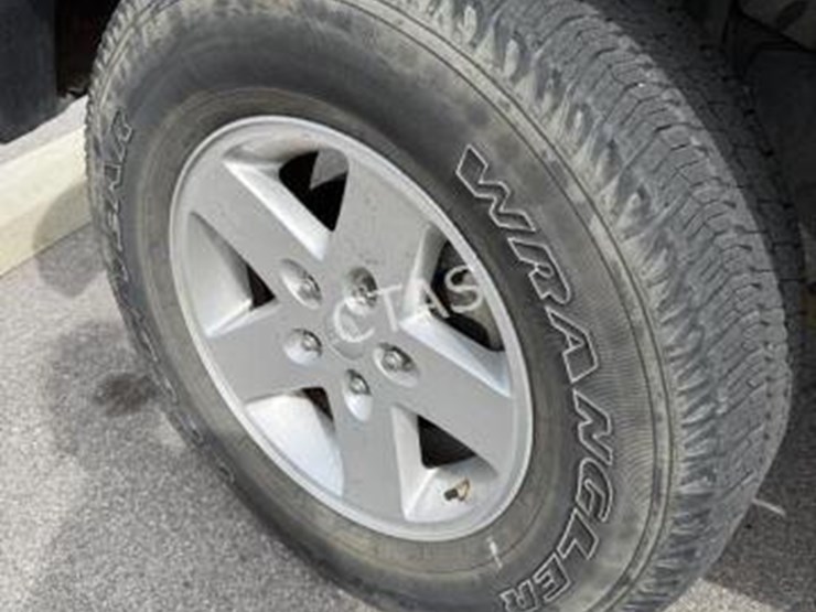 2008-jeep-wrangler-sport-image-10