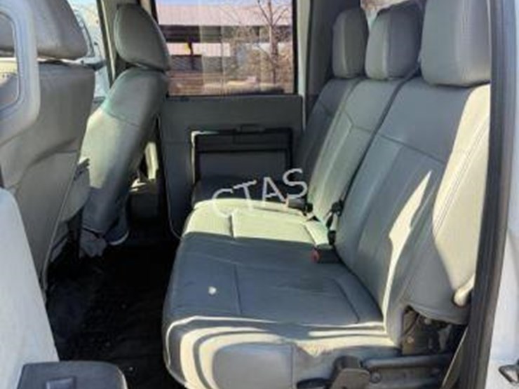 2011-ford-f550-image-29