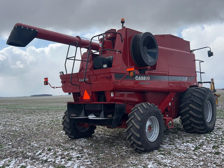 2008-case-ih-2577-image-3