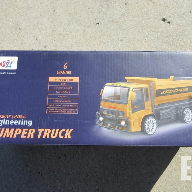 REMOTE CONTROL TOY DUMP TRUCK