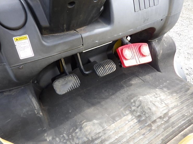 hyster-50xt-forklift-image-23