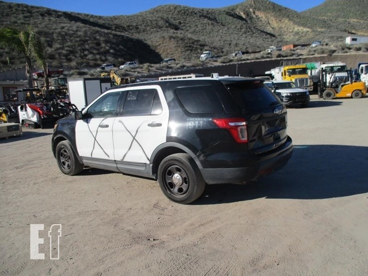 2015-ford-explorer-image-4