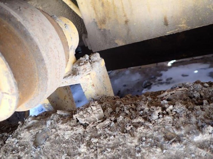 1998-komatsu-d21a-image-23