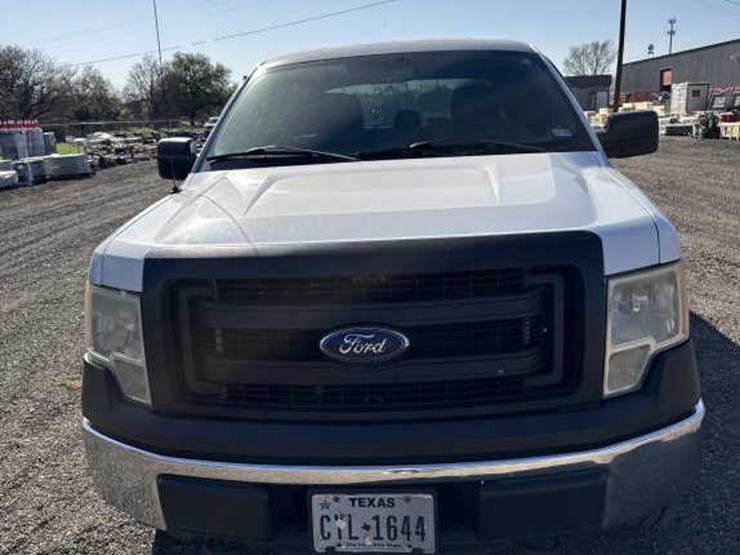 2013-ford-f150-xl-image-2