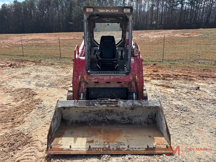 2019-takeuchi-tl8-image-5