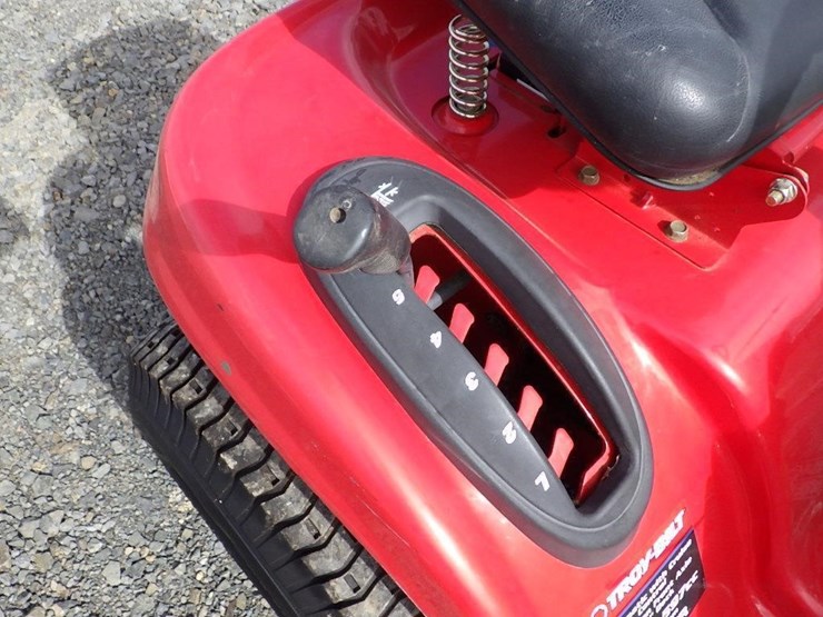 troy-bilt-super-bronco-image-17