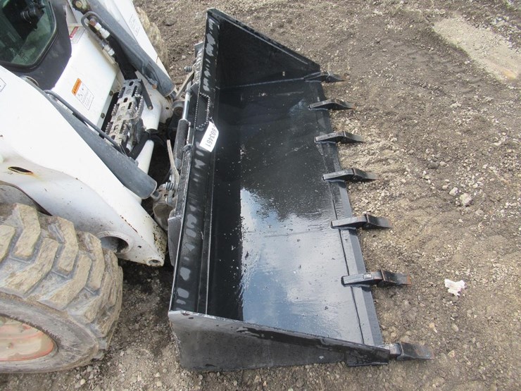 wildcat-74"-skid-steer-tooth-bucket-image-5
