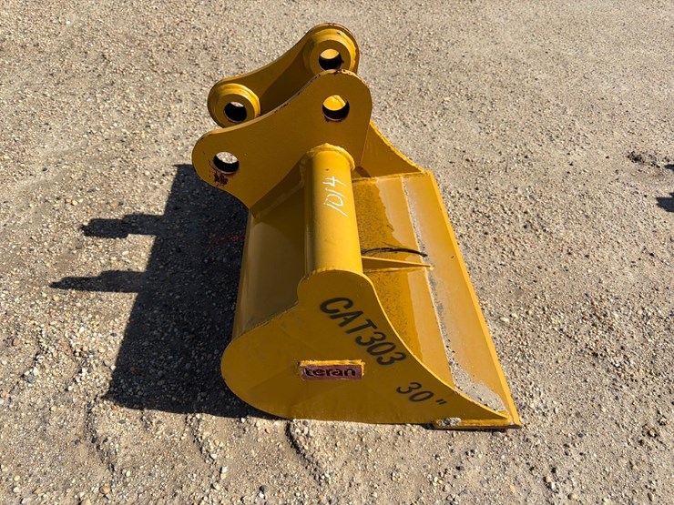 caterpillar-303-image-2