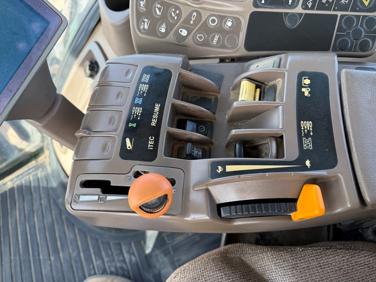 john-deere-8320rt-image-87