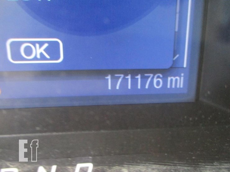 2014-ford-explorer-image-15