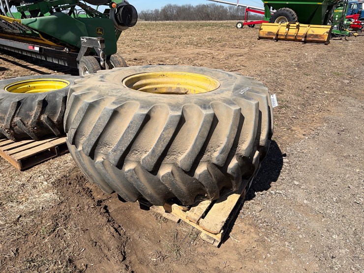 deere-tires-image-1
