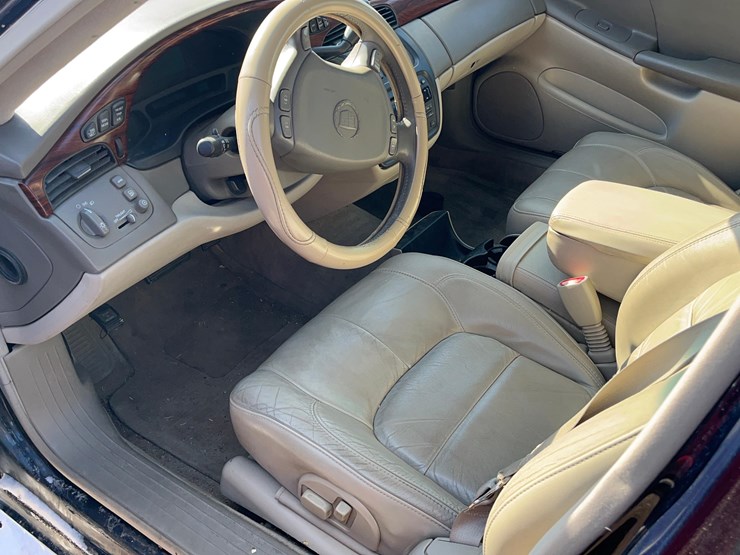 2004-cadillac-deville-sedan-image-17