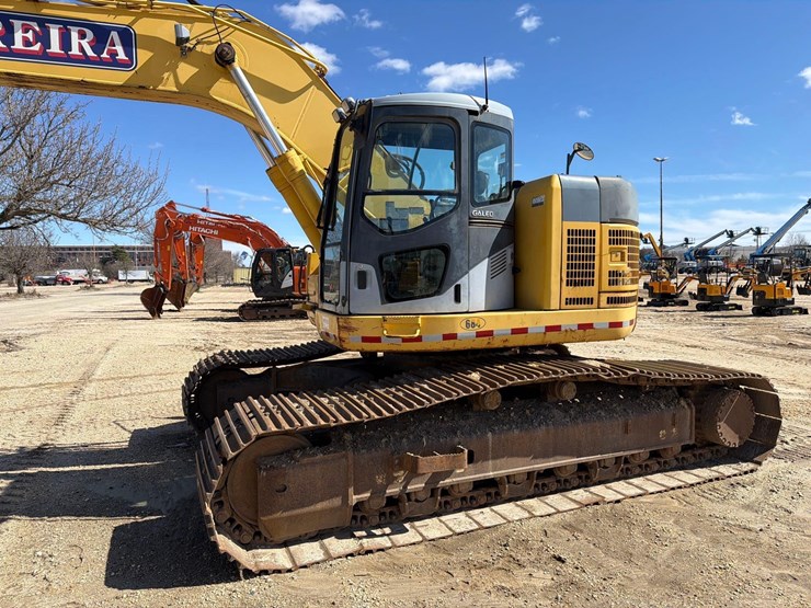 komatsu-pc308us-lc-3-image-2