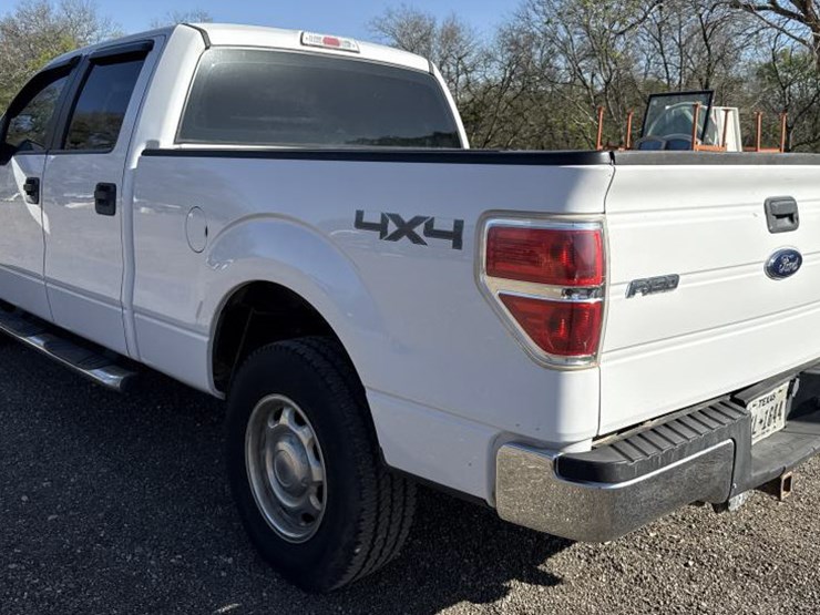 2013-ford-f150-xl-image-11