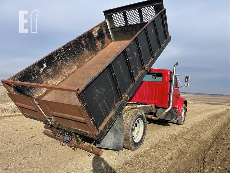 2002-international-4700-image-52