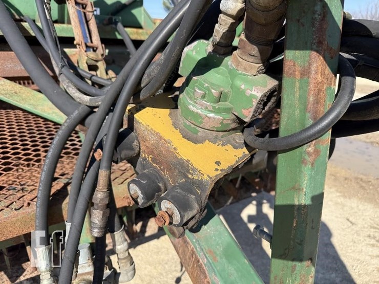 kelley-mfg-co-poultry-house-cleanout-machine-6107-image-16