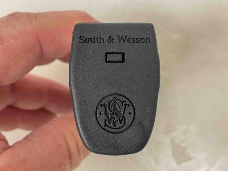 s&w-40-cal-magazine-image-2