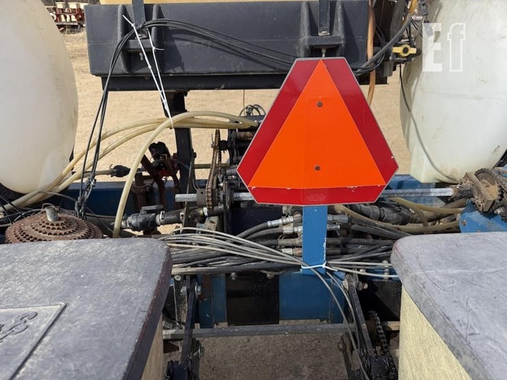 2000-kinze-2000-image-9