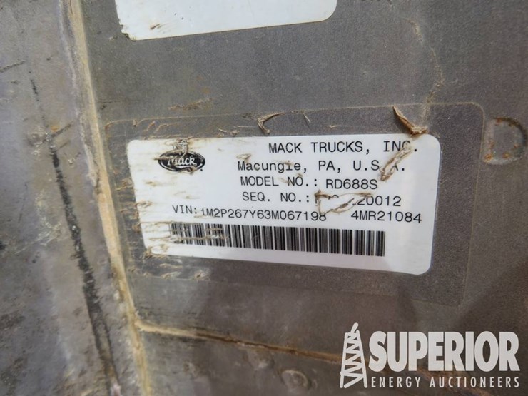 2003-mack-rd688s-image-12