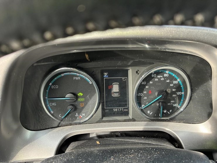 2017-toyota-rav4-image-17