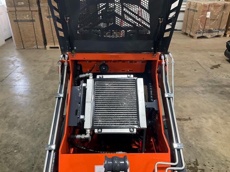 #1005-•-tpm,-t460-mini-skid-steer-loader-image-15