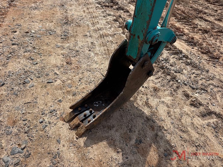 ihi-25gx2-mini-excavator-image-13