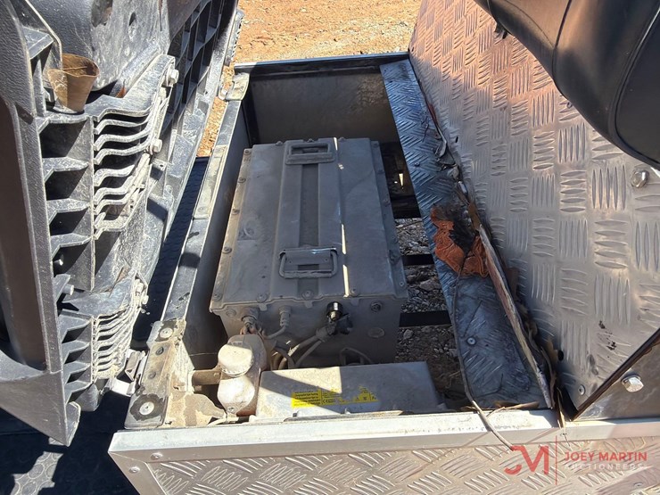 evolution-turfman-800-electric-golf-cart-image-9