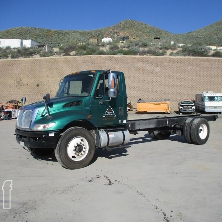 2013 INTERNATIONAL DURASTAR 4300