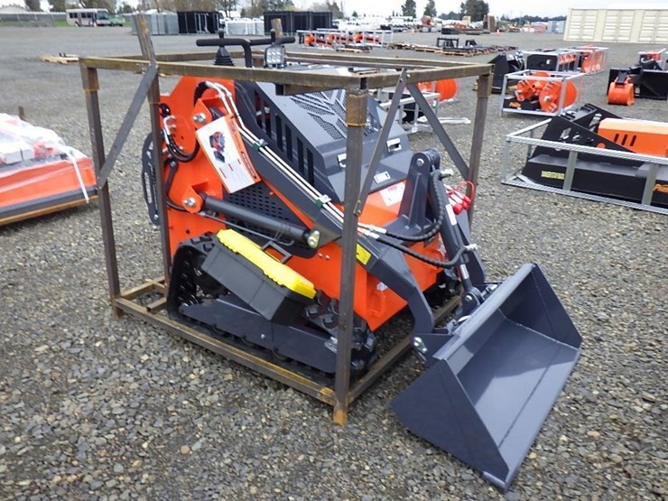 2026-tpm-t460-skid-steer-tracked-loader-image-4