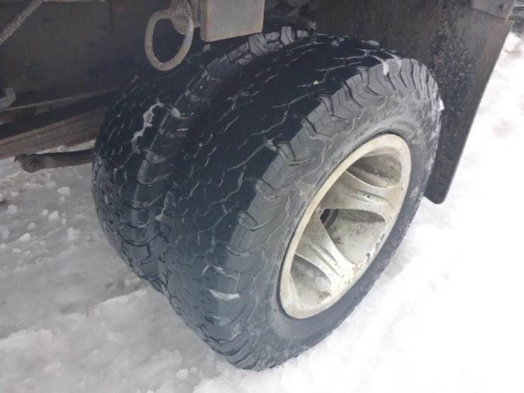 2014-chevrolet-3500-image-34