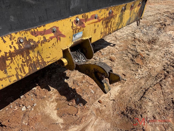 etnyre-chipspreader-image-10