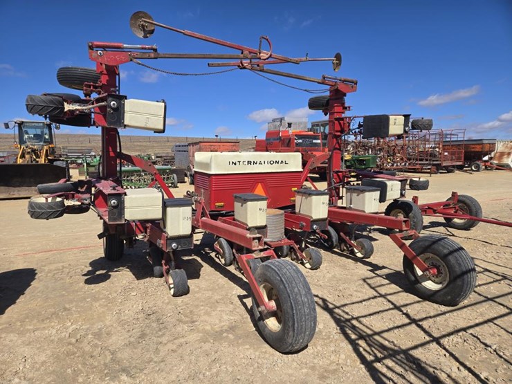 international-800-image-6