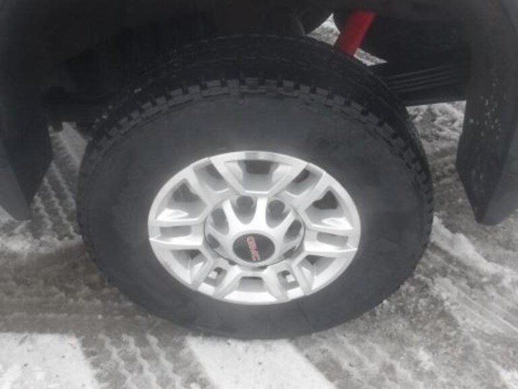 2022-gmc-2500hd-image-55