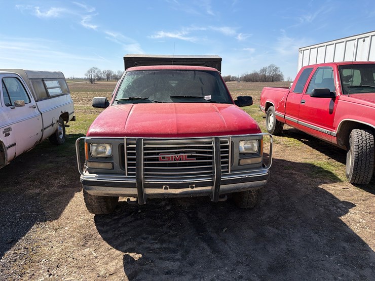 1995-gmc-3500-image-2