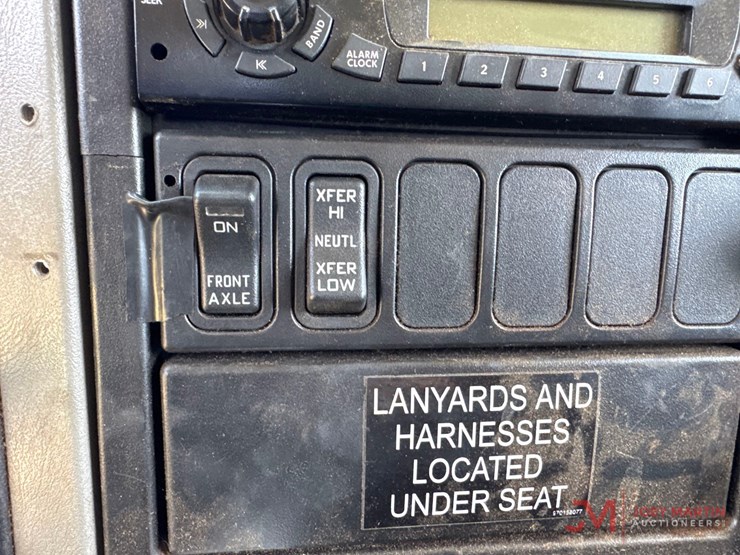 2011-international-7400-image-35