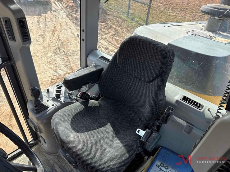 2006-volvo-g946-image-30