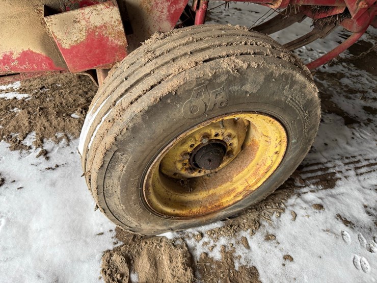 new-holland-278-image-5