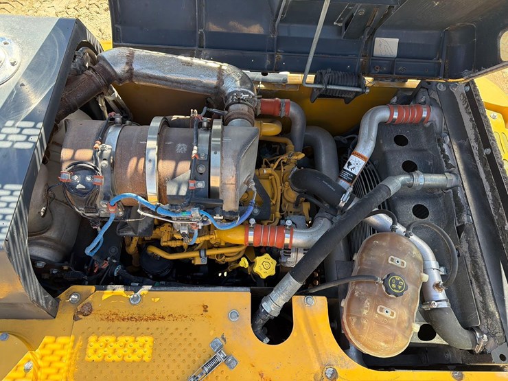 2020-deere-160g-image-25