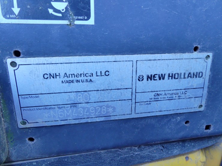 new-holland-l180-image-17