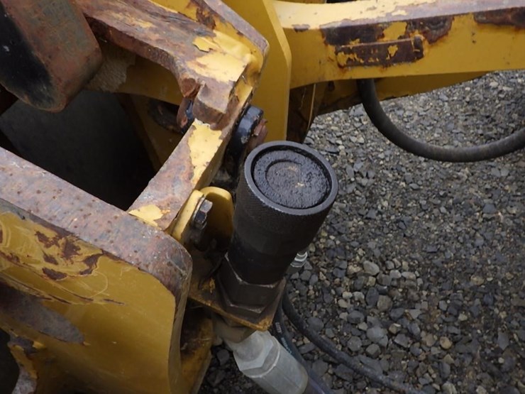 caterpillar-930k-image-20