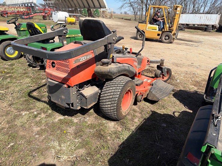 kubota-zd1211-image-10